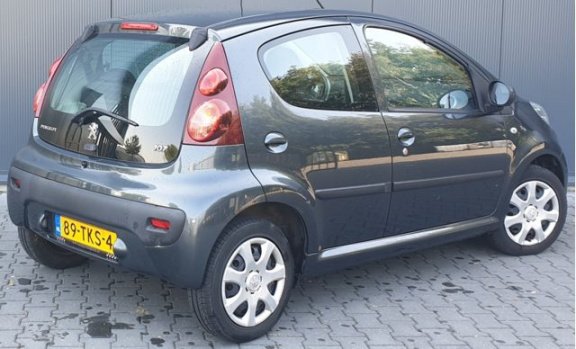 Peugeot 107 - AUTOMAAT Airco/Benzine/5Deurs/Nieuw/Flippers - 1