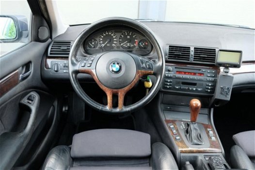 BMW 3-serie Touring - 320i Executive Automaat | Leder | Nette auto - 1