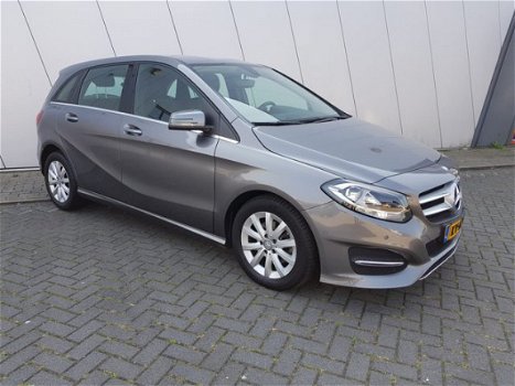 Mercedes-Benz B-klasse - 180 Ambition | AUTOMAAT | NAVIGATIE | AIRCO | HOGE ZIT - 1