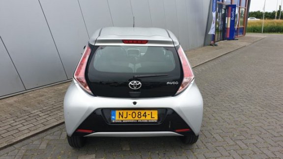 Toyota Aygo - 1.0 VVT-i x-play I Airco I Achteruitrijcamera - 1