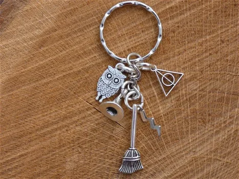 Sleutelhanger Harry Potter / bedels (bezem) - 1