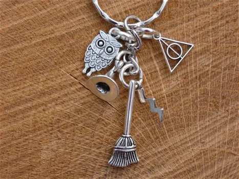 Sleutelhanger Harry Potter / bedels (bezem) - 2