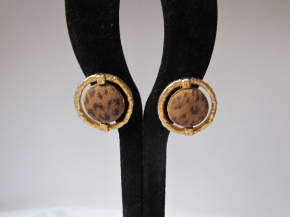 Oorbellen Dauplaise goudkleurig met panter print stoffen cabochon 2.9 cm - Afbeelding 5