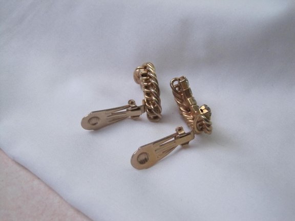 Oorbellen/kleding dress clips goudkleurig halve maan model met kristal rijnsteentjes 2.9x0.9 cm - Afbeelding 4