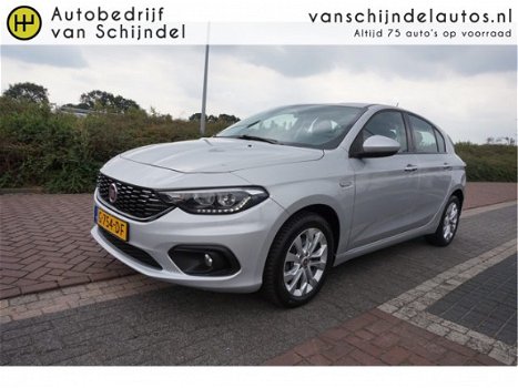 Fiat Tipo. - 1.4 16v LOUNGE LUXE NWE STAAT 1E EIG NAVI CAMERA CLIMATECONTROL CRUISECONTROL BLUETOOTH - 1