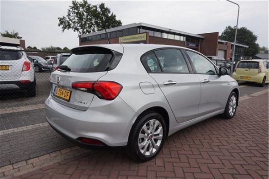 Fiat Tipo. - 1.4 16v LOUNGE LUXE NWE STAAT 1E EIG NAVI CAMERA CLIMATECONTROL CRUISECONTROL BLUETOOTH - 1