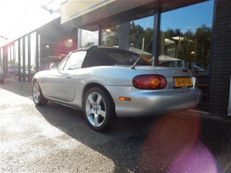 Mazda MX-5 - 1.6i - 1