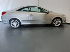 Opel Astra TwinTop - 2.0 T Cosmo Airco Trekhaak 1e eigenaar