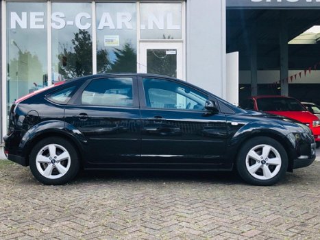Ford Focus - 1.8-16V Ambiente Flexifuel NAVI, CLIMA, TOPSTAAT - 1