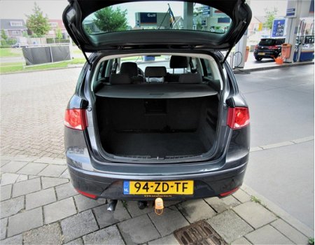 Seat Altea XL - 1.6 Stylance /zeer mooie en goed onderhouden /airco/1e eigenaar/lage km+nap+nw apk - 1