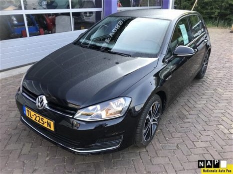 Volkswagen Golf - 1.6 TDI * EDITION * LEDER * NAVIGATIE - 1