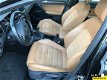 Volkswagen Golf - 1.6 TDI * EDITION * LEDER * NAVIGATIE - 1 - Thumbnail