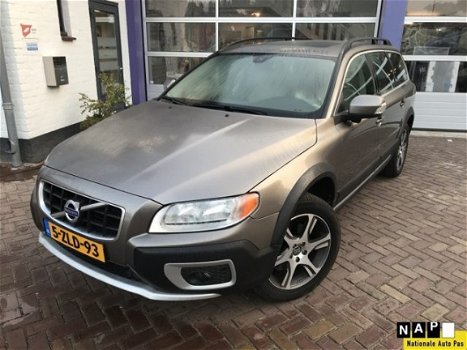 Volvo XC70 - 2.4D Summum * NAVIGATIE * SCHUIFDAK - 1