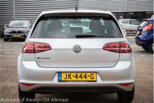 Volkswagen e-Golf - (incl. BTW € 21.950) AUTOMAAT, Groot Navi, Led koplampen, Stoelverwarming - 1
