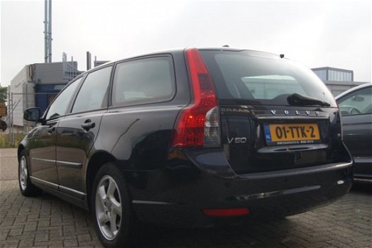 Volvo V50 - 2.0 145pk Limited Edition leder navi p.d.c - 1