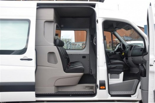 Volkswagen Crafter - 35 2.0 TDI 163pk L2H2 D.C. Airco/Sortimo Trekgewicht 3.500kg 10-2013 - 1