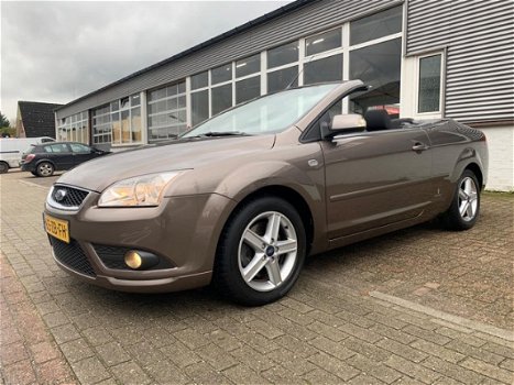 Ford Focus Coupé-Cabriolet - 2.0-16V Trend 1e Eigenaar - 1