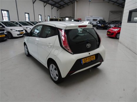 Toyota Aygo - 1.0 VVT-i x-play AIRCO / AUDIO / CV OP AFSTAND - 1