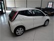Toyota Aygo - 1.0 VVT-i x-play AIRCO / AUDIO / CV OP AFSTAND - 1 - Thumbnail