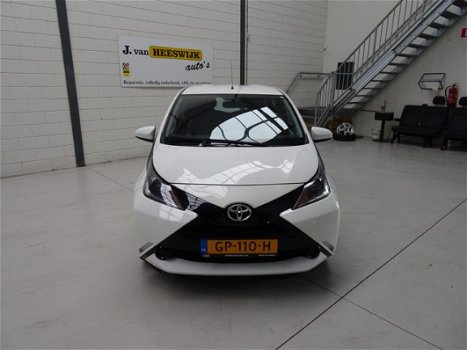 Toyota Aygo - 1.0 VVT-i x-play AIRCO / AUDIO / CV OP AFSTAND - 1