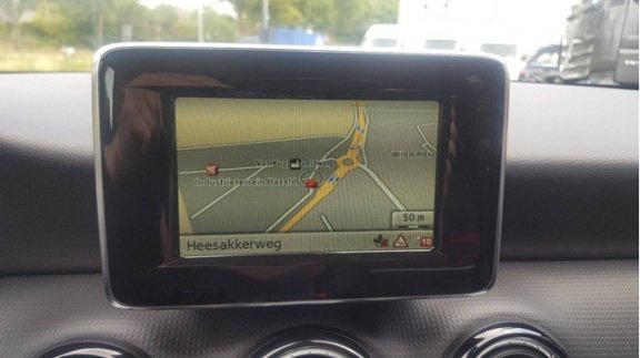 Mercedes-Benz A-klasse - 180 Edition Navigatie 4U3 - 1