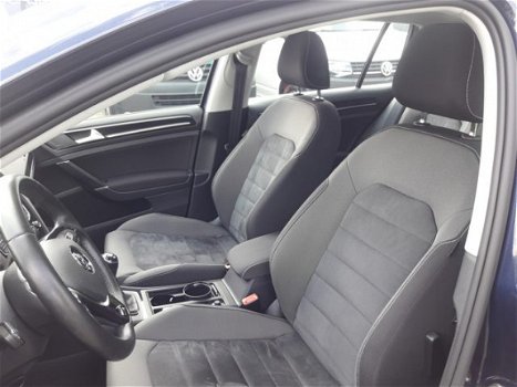 Volkswagen Golf Variant - 1.2 TSI Highline Panaromadak / Navigatie - 1