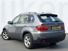 BMW X5 - 3.0d High Executive | Navigatie Professional | PDC Voor / Achter | Trekhaak | Comfortstoel