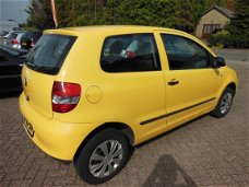 Volkswagen Fox - KOOPJE 1.2 Trendline 2006 GEEL , zo mee , met 1 Jr. Apk € 1950.