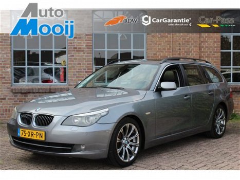 BMW 5-serie Touring - 520d Business Line Facelift, Automaat, Navi Pro, Leder, Pano dak, Cruise, ECC - 1