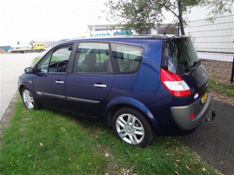 Renault Grand Scénic - 2.0-16V Privilège Luxe - 1