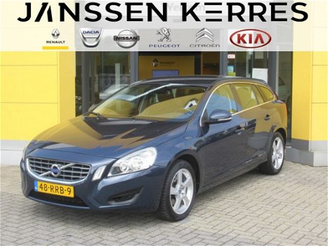 Volvo V60 - 1.6-16V 150PK T3 MOMENTUM Navi/Trekhaak/Climatic - 1