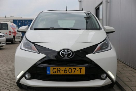 Toyota Aygo - 1.0 VVT-i 69pk 5D x-wave vouwdak AIRCO - 1