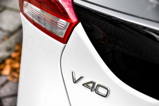 Volvo V40 - T3 150PK Kinetic | Navi | Camera - 1