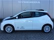 Toyota Aygo - 1.0 VVT-i 72pk 5D x-play, schuifdak, navi - 1 - Thumbnail