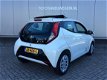 Toyota Aygo - 1.0 VVT-i 72pk 5D x-play, schuifdak, navi - 1 - Thumbnail