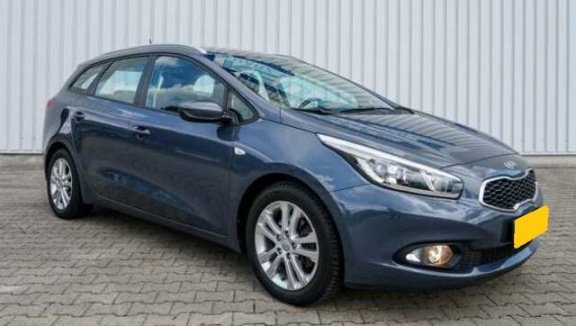 Kia Cee'd - Telefoon Stoelverwarming Lichtmetalen velgen Airco Parkeersensoren - 1