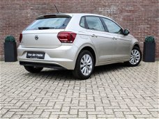 Volkswagen Polo - 1.0 TSI Comfortline 95 PK Navigatie, Stoelverwarming, 16" lichtmetaal