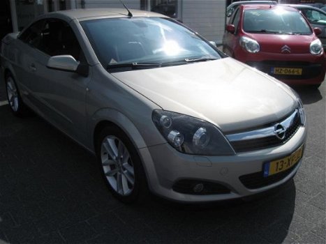 Opel Astra TwinTop - 1.9 CDTi Temptation (XENON/150PK) - 1