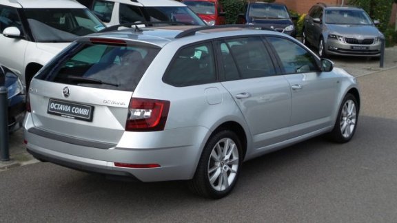 Skoda Octavia Combi - 1.2 TSI Greentech Drive LED NAV - 1