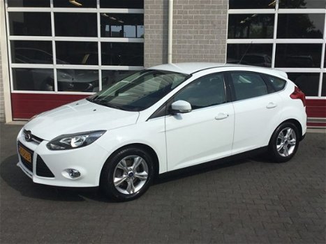 Ford Focus - 1.6 EcoBoost Trend Sport | NAVIGATIE | AIRCO | TREKHAAK | - 1