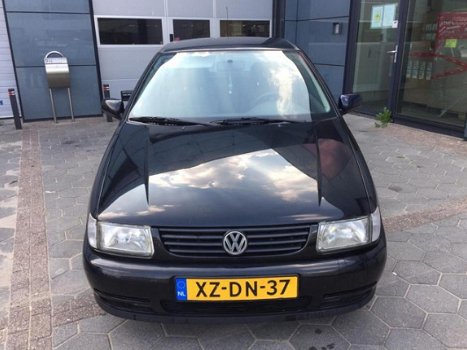 Volkswagen Polo - 1.4 Trendline - 1