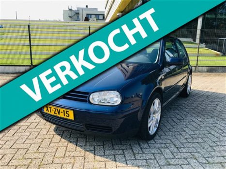 Volkswagen Golf - 1.6 Highline AIRCO, stuurbekrachtiging, zeer mooi - 1