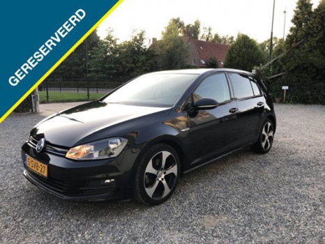 Volkswagen Golf - 1.6 TDI Highl. BlM. LEDER - 1