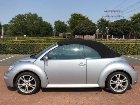 Volkswagen New Beetle Cabriolet - 1.4 APK - 1