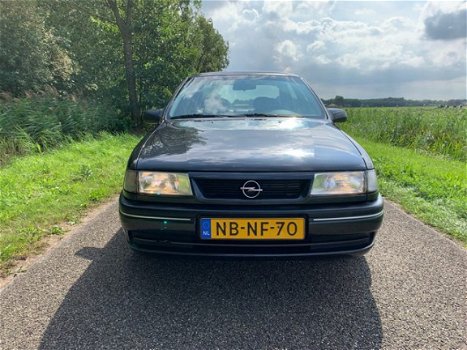 Opel Vectra - 1.6I GLS ''73DKM'' 3e Eig/Leder/ - 1