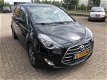 Hyundai ix20 - 1.6i Go | Hoge instap | PDC | Trekhaak | Cruise controle | - 1 - Thumbnail