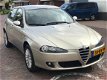 Alfa Romeo 147 - 2.0 T.Spark Distinctive Selespeed AUTOMAAT/NW APK/ 5DRS/AIRCO/leder - 1 - Thumbnail