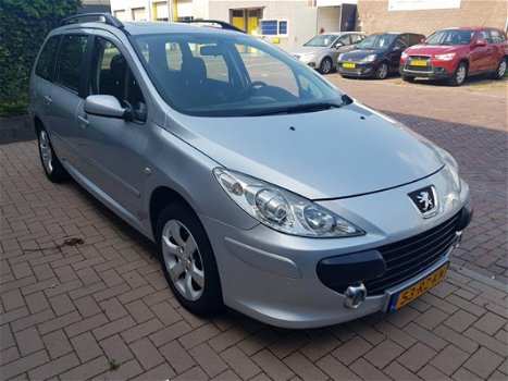 Peugeot 307 Break - 2.0-16V XS - 1