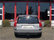 Volvo V70 - 2.4 Comfort Line , stoelverwarming, cruise control, trekhaak, half leer, youngtimer - 1 - Thumbnail