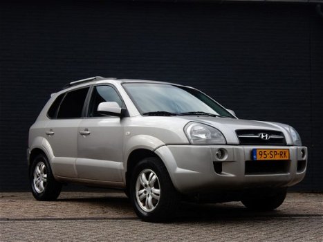 Hyundai Tucson - 2.0i Dynamic World Cup edition AIRCO CRUISE TREKHAAK LEER APK t/m 19-11-2020 - 1